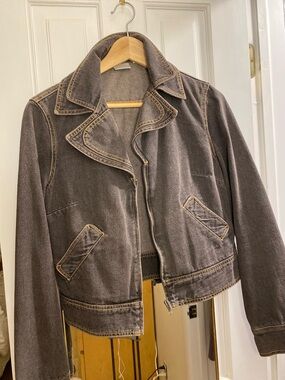 Classic Women’s Washed Gray Cropped Jacket